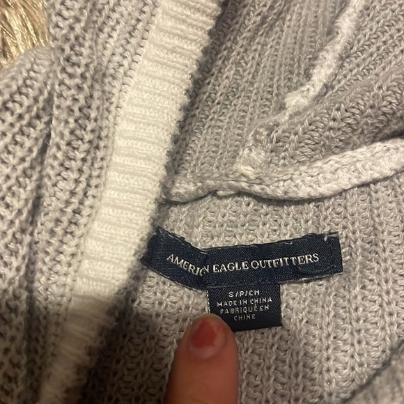 American Eagle Outfitters Hooded Sweater‎ - Picture 4 of 9